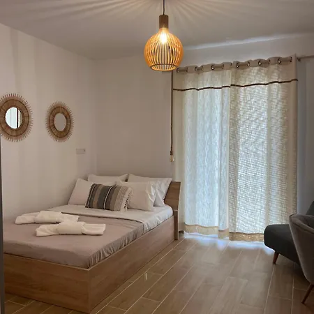 Calm Joy & J - New Bird 公寓 *