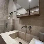 Calm Joy & J - New Bird Apartment Ermoupoli